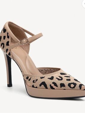 Cosy Island Leopard Print Pumps NEW